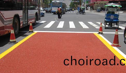 拉(la)薩市(shi)公(gong)交車(che)道(dao)